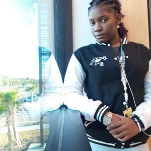 Meet your Posher, Makeeda